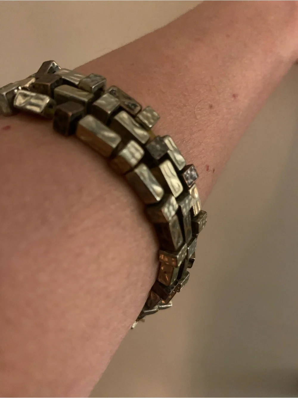 Stretch Magnetic Beaded Bracelet - Metallic Gray